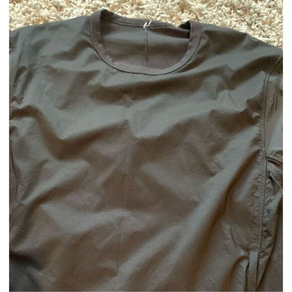 54- Lululemon black ALL THE RANGE LONG SLEEVE wind proof Shirt TOP men sz M - Picture 4 of 6